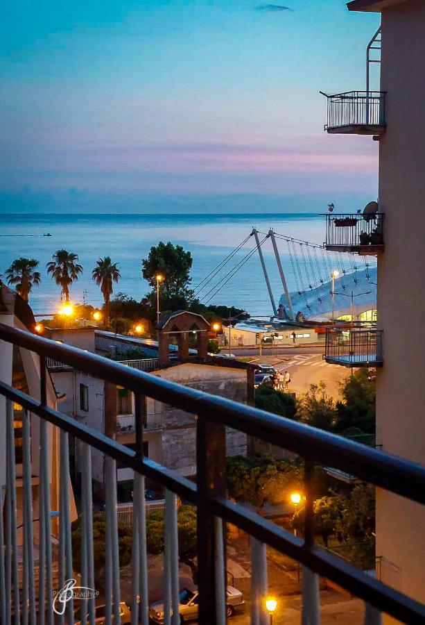 Neverending Sea Luxury Apartment In Salerno Center מראה חיצוני תמונה